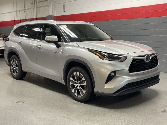 2021 Toyota Highlander Hybrid XLE