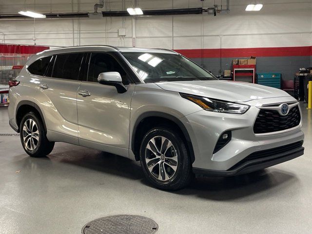 2021 Toyota Highlander Hybrid XLE