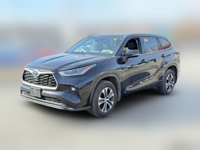 2021 Toyota Highlander Hybrid XLE