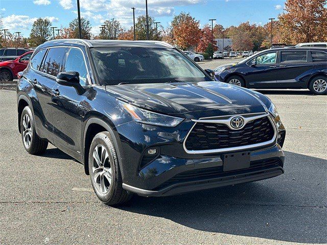 2021 Toyota Highlander Hybrid XLE