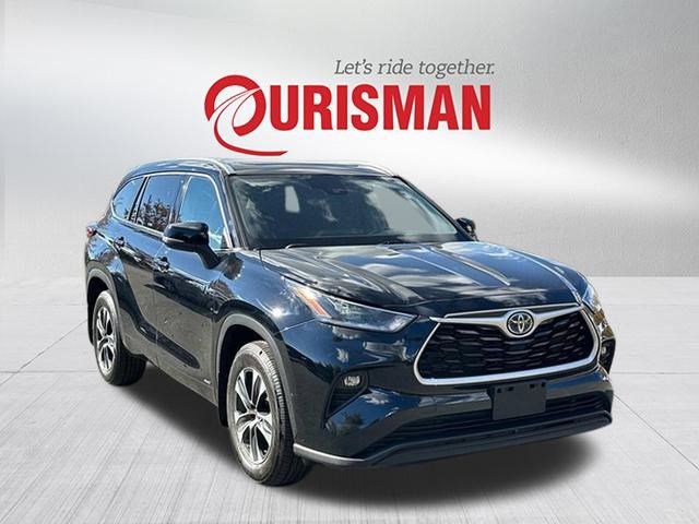 2021 Toyota Highlander Hybrid XLE