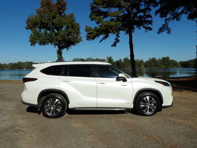 2021 Toyota Highlander Hybrid XLE