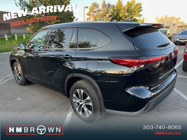 2021 Toyota Highlander Hybrid XLE