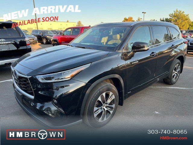 2021 Toyota Highlander Hybrid XLE