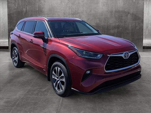 2021 Toyota Highlander Hybrid XLE