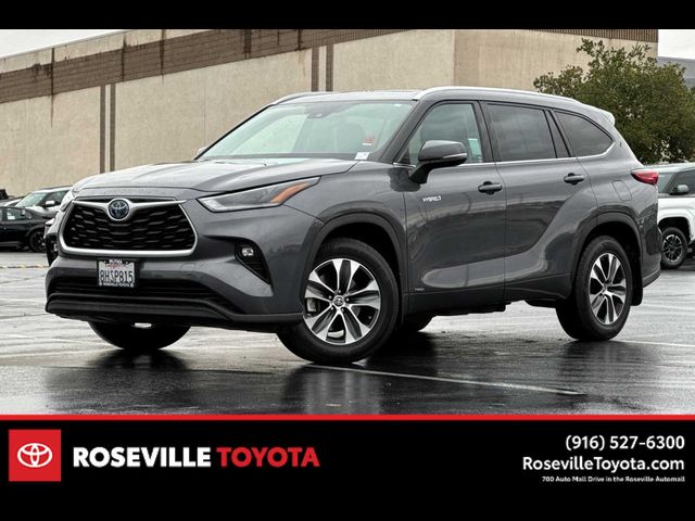 2021 Toyota Highlander Hybrid XLE