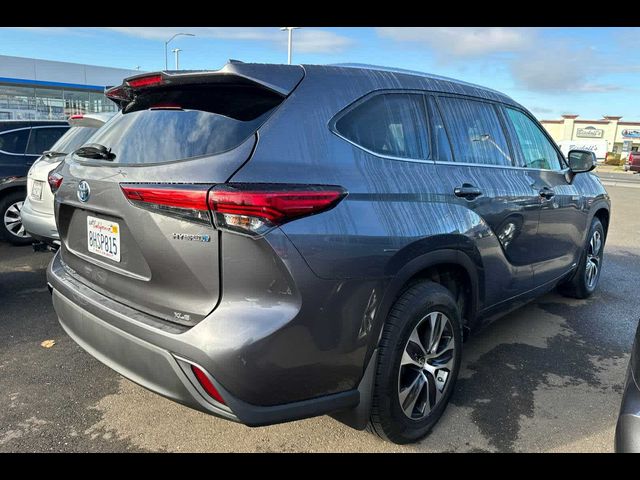 2021 Toyota Highlander Hybrid XLE