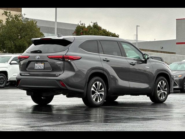 2021 Toyota Highlander Hybrid XLE