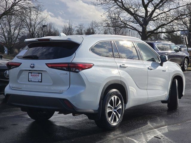 2021 Toyota Highlander Hybrid XLE