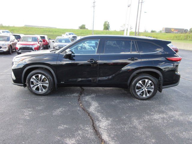 2021 Toyota Highlander Hybrid XLE