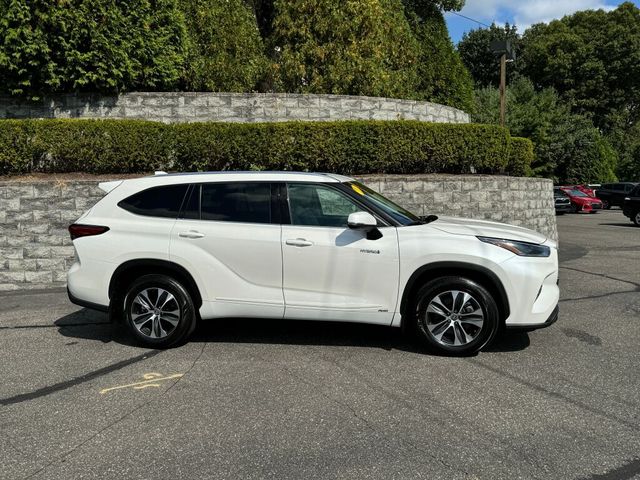 2021 Toyota Highlander Hybrid XLE