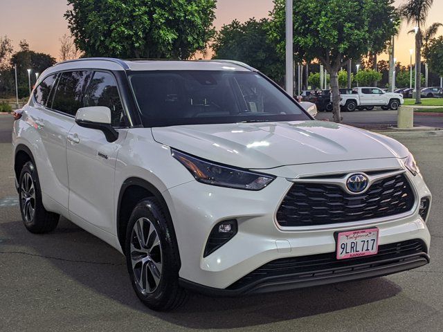 2021 Toyota Highlander Hybrid XLE