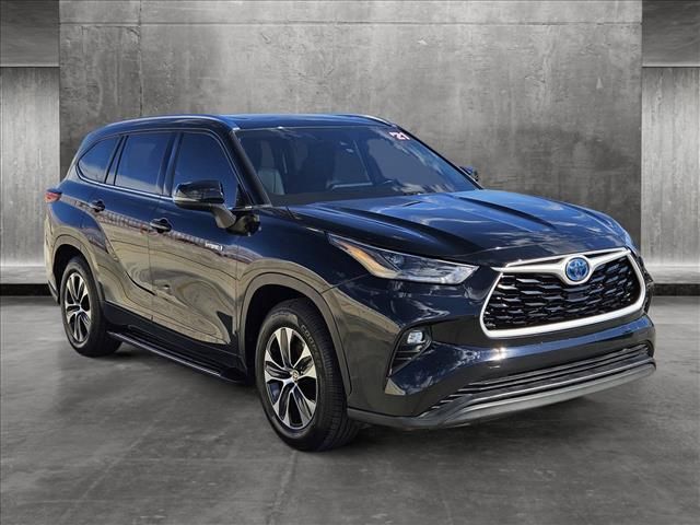 2021 Toyota Highlander Hybrid XLE