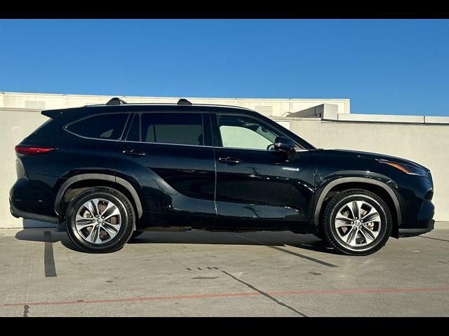 2021 Toyota Highlander Hybrid XLE