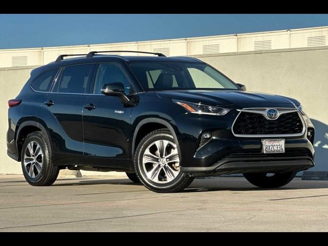 2021 Toyota Highlander Hybrid XLE