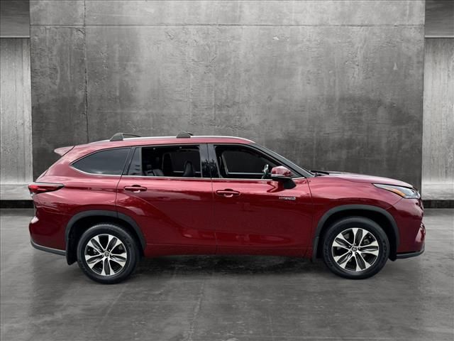 2021 Toyota Highlander Hybrid XLE