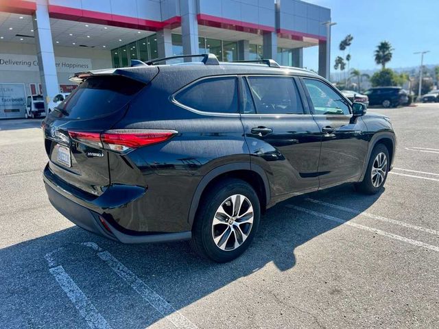 2021 Toyota Highlander Hybrid XLE