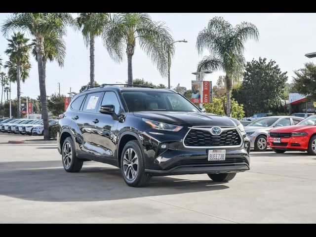 2021 Toyota Highlander Hybrid XLE