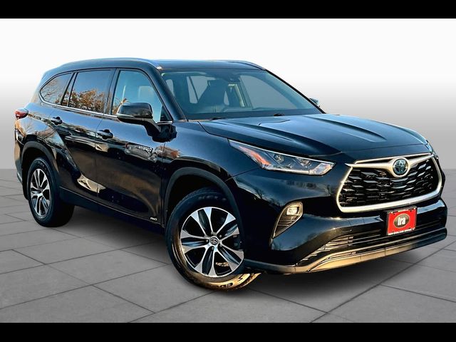 2021 Toyota Highlander Hybrid XLE