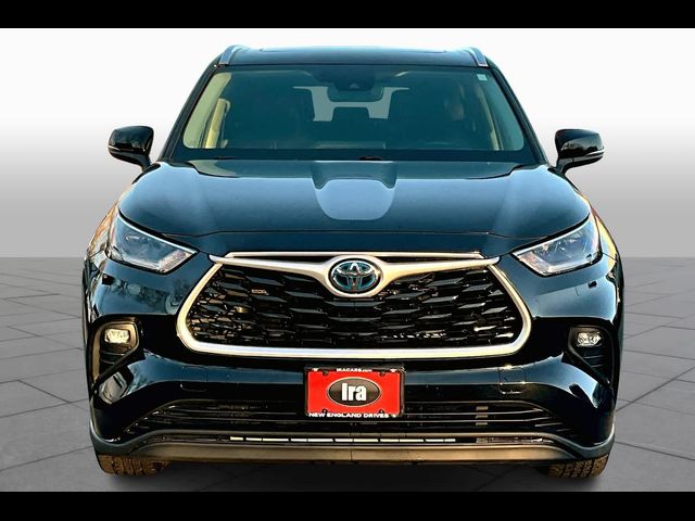 2021 Toyota Highlander Hybrid XLE