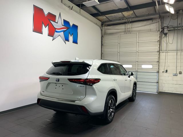 2021 Toyota Highlander Hybrid XLE