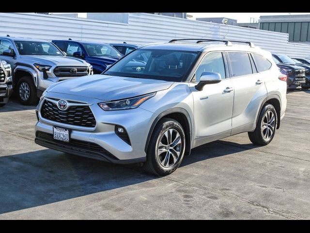 2021 Toyota Highlander Hybrid XLE