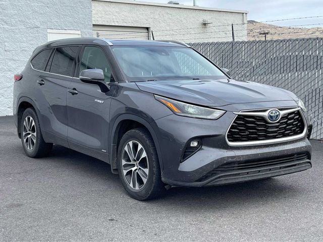 2021 Toyota Highlander Hybrid XLE