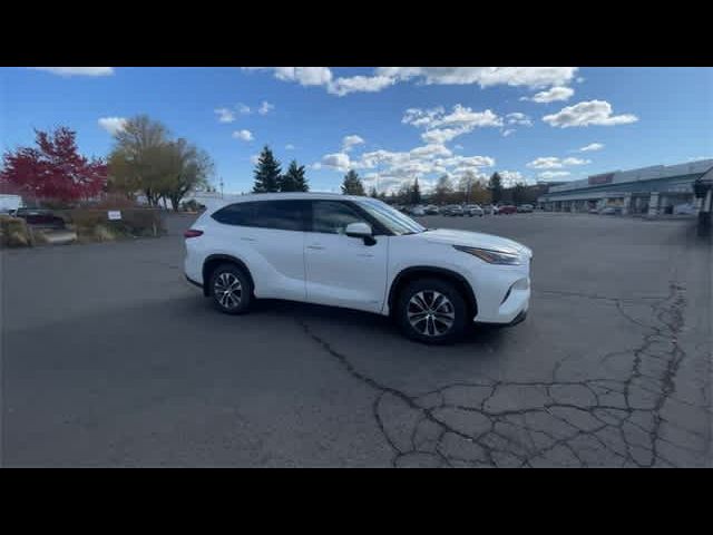 2021 Toyota Highlander Hybrid XLE