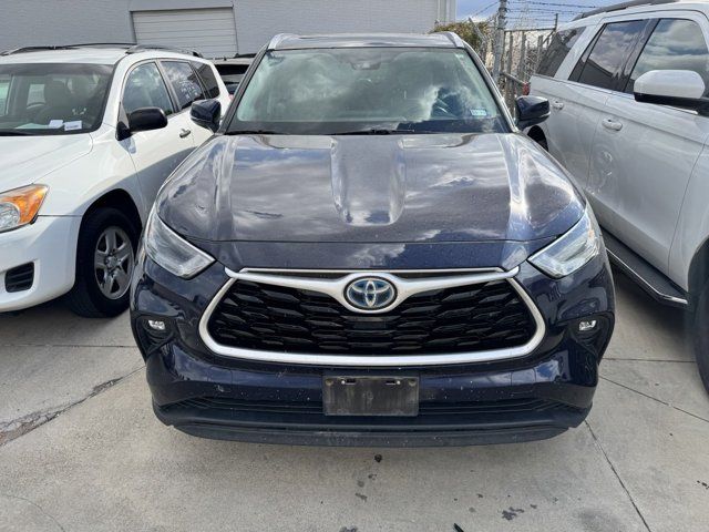 2021 Toyota Highlander Hybrid XLE