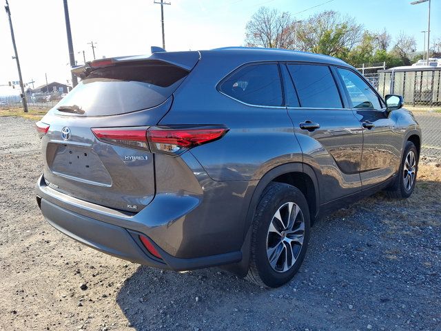 2021 Toyota Highlander Hybrid XLE