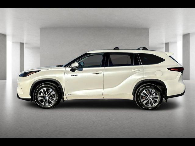 2021 Toyota Highlander Hybrid XLE