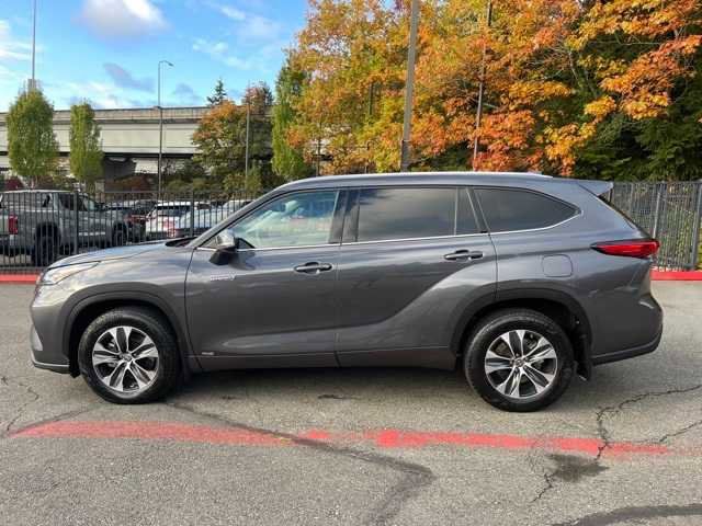 2021 Toyota Highlander Hybrid XLE