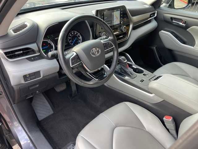 2021 Toyota Highlander Hybrid XLE