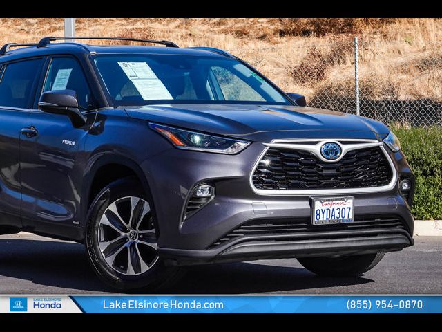 2021 Toyota Highlander Hybrid XLE