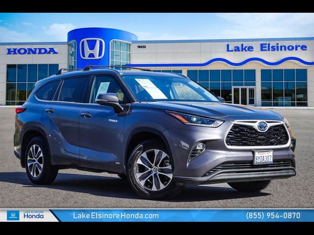 2021 Toyota Highlander Hybrid XLE