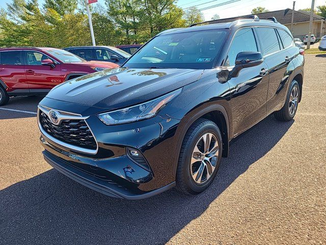 2021 Toyota Highlander Hybrid XLE