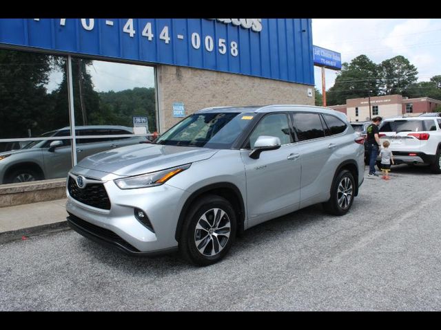 2021 Toyota Highlander Hybrid XLE