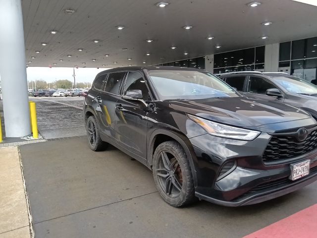 2021 Toyota Highlander L