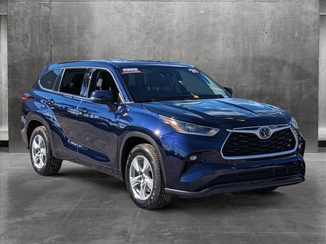 2021 Toyota Highlander LE