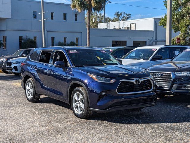 2021 Toyota Highlander LE