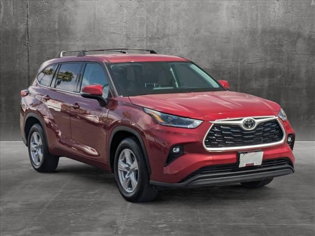 2021 Toyota Highlander LE