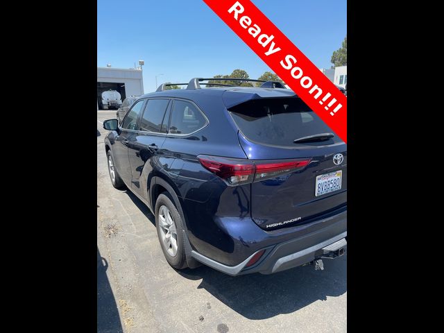 2021 Toyota Highlander LE