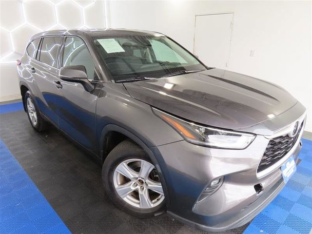 2021 Toyota Highlander LE