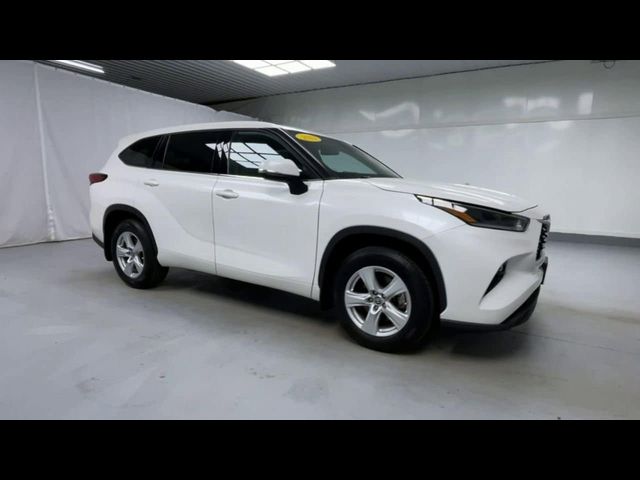 2021 Toyota Highlander LE