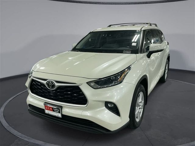 2021 Toyota Highlander LE