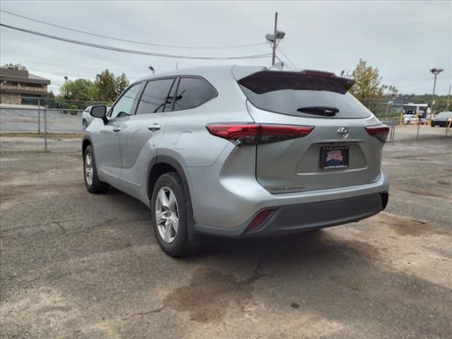 2021 Toyota Highlander LE