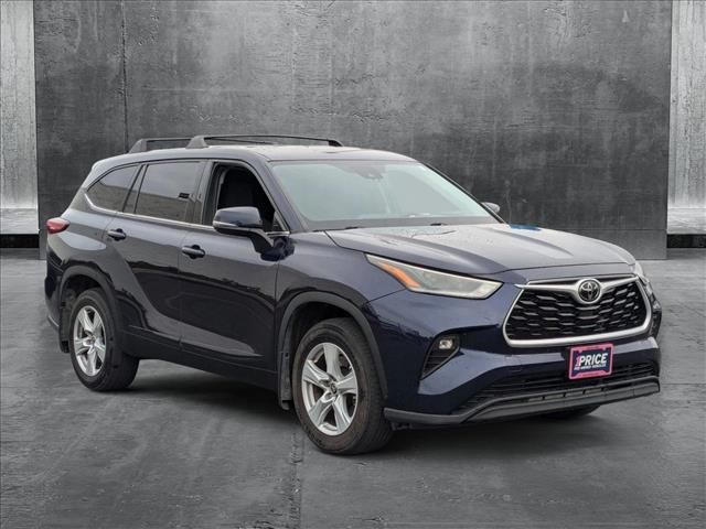 2021 Toyota Highlander LE