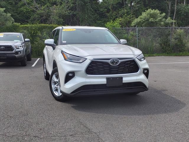 2021 Toyota Highlander LE