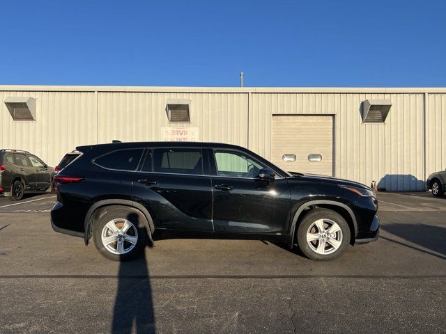 2021 Toyota Highlander LE