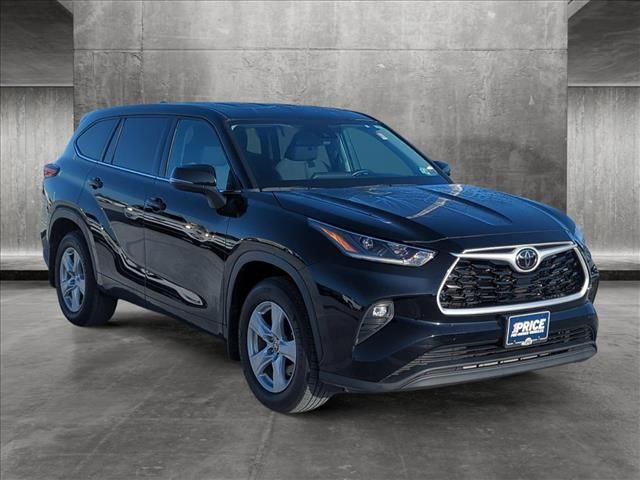 2021 Toyota Highlander LE